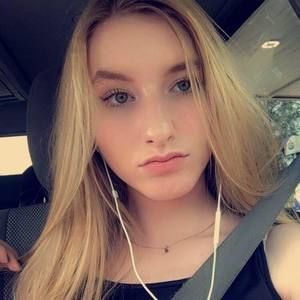 Meet your Posher, Alexiana